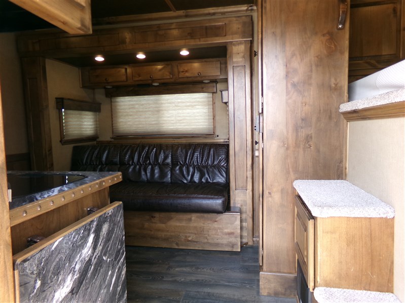 Trailer Photo 8