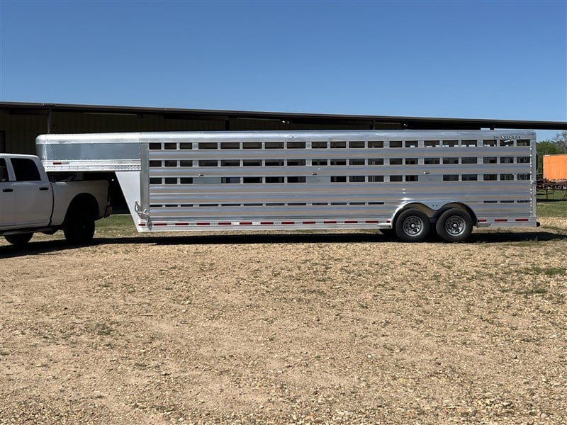 Trailer Photo 10