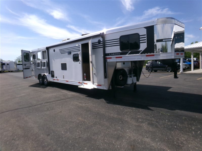 Trailer Photo 1