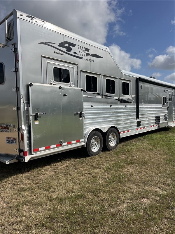 Trailer Photo 1