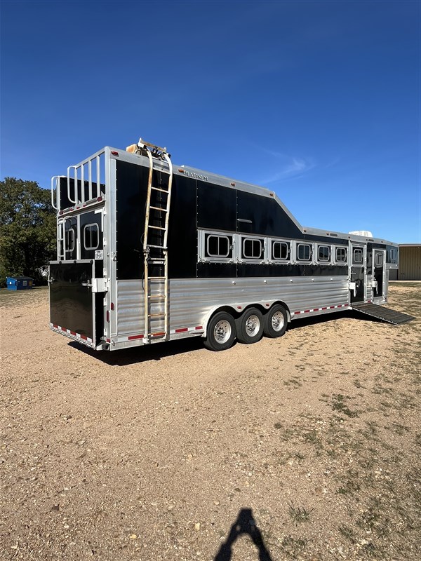 Trailer Photo 18