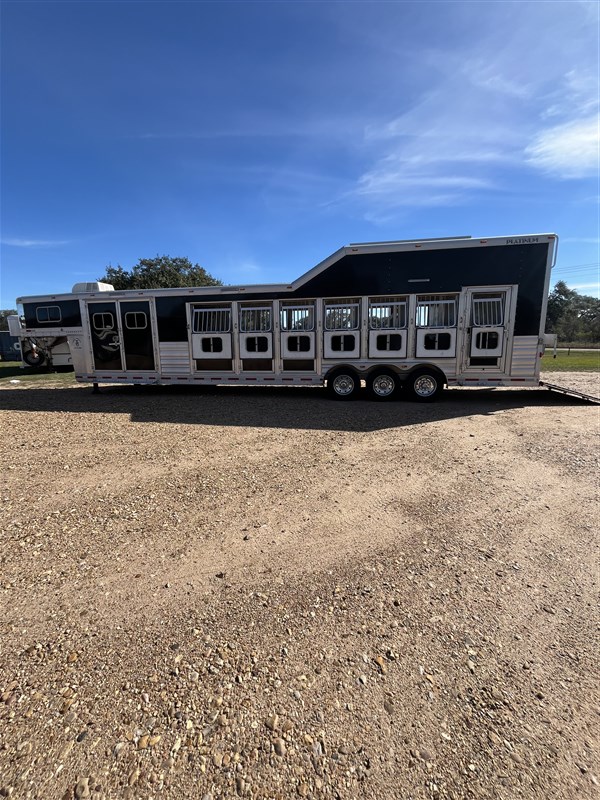 Trailer Photo 25