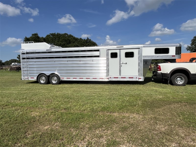Trailer Photo 14