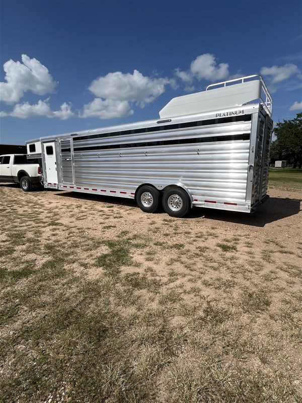 Trailer Photo 17
