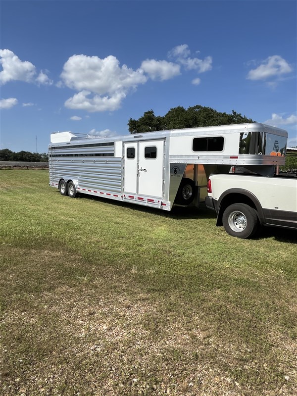 Trailer Photo 23