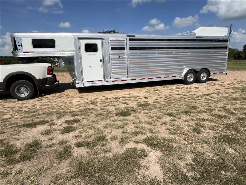 Trailer Photo 5