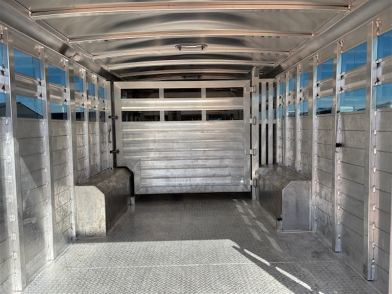 Trailer Photo 6