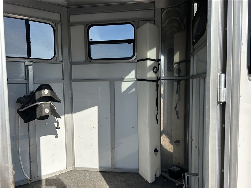 Trailer Photo 12