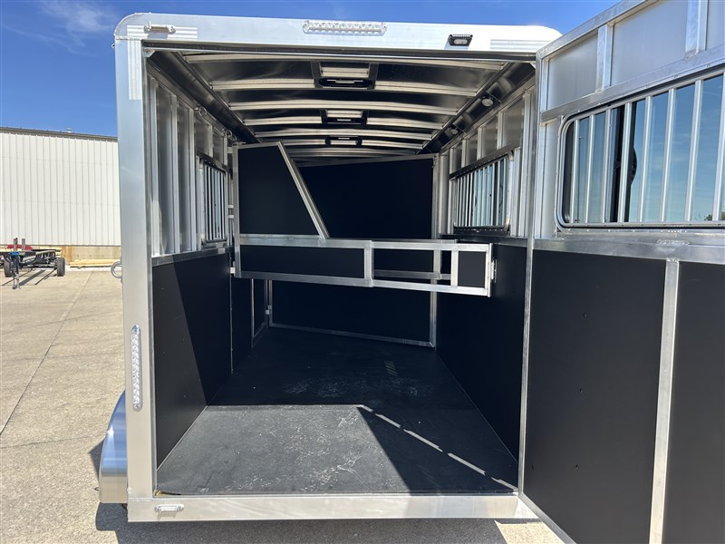 Trailer Photo 6