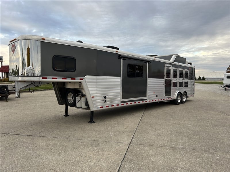 Trailer Photo 2