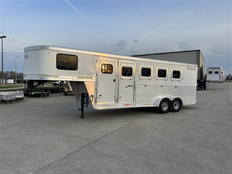 Trailer Photo 5
