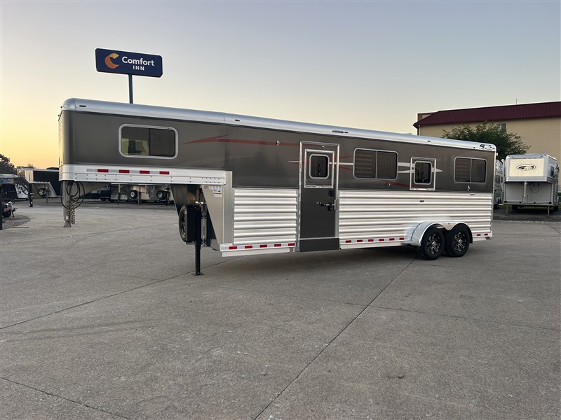 Trailer Photo 2