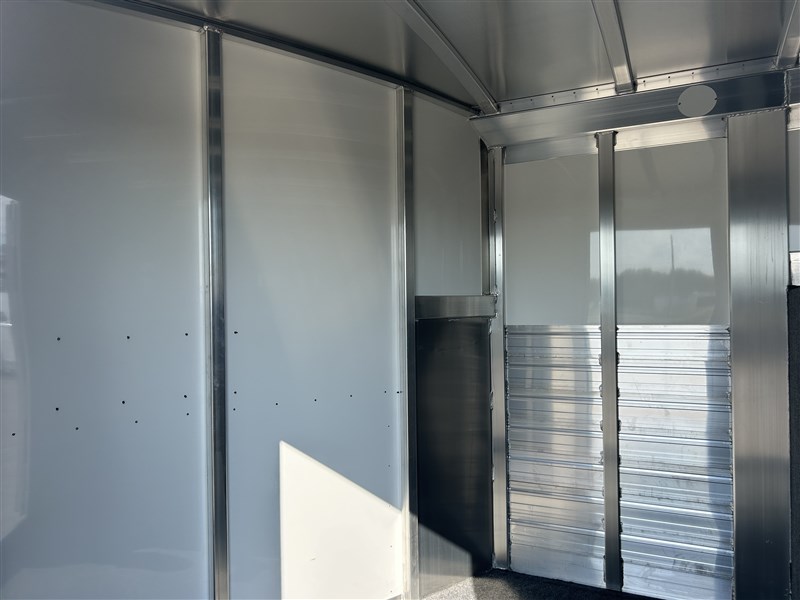 Trailer Photo 12