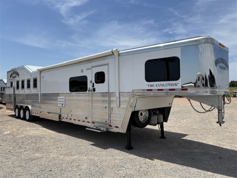 2023 Bloomer 5+1 Horse Side Load 16' Trail Boss with Slide Out
