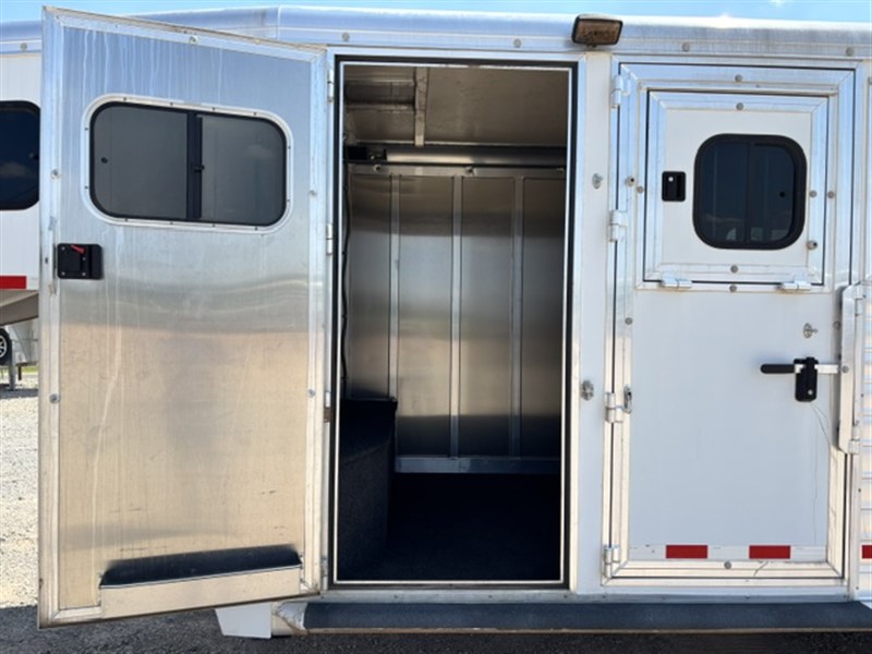 Trailer Photo 5