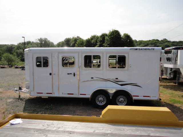 2010&nbsp; FEATHERLITE