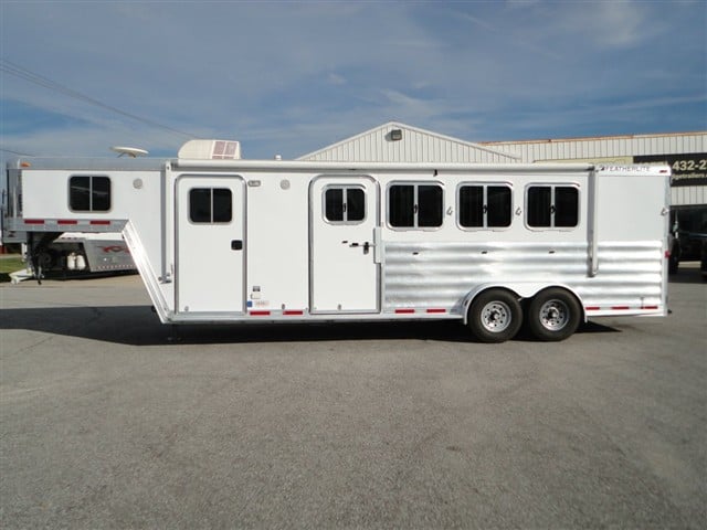 2007 Featherlite 8546 Prestige 4 Horse '6 SW LQ