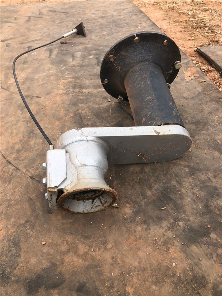 Ranch Hitch Universal 5th-Wheel-to-Gooseneck Coupler Adapter w/8 Ranch Hitch Universal 5th Wheel To Gooseneck Coupler Adapter