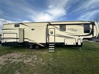 2017 JAYCO NORTH POINT LUXURY 379DBFS