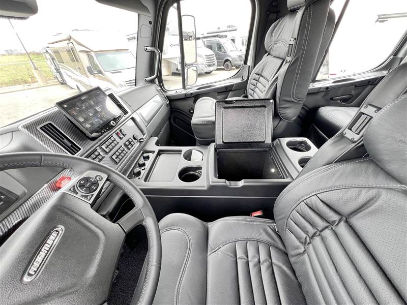 Truck Photo 9