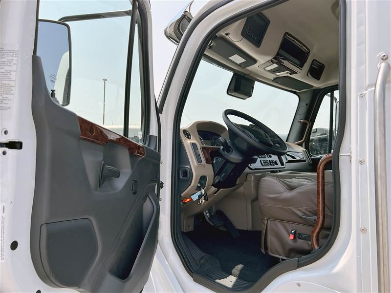 Truck Photo 3