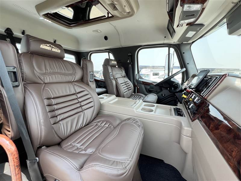 Truck Photo 21