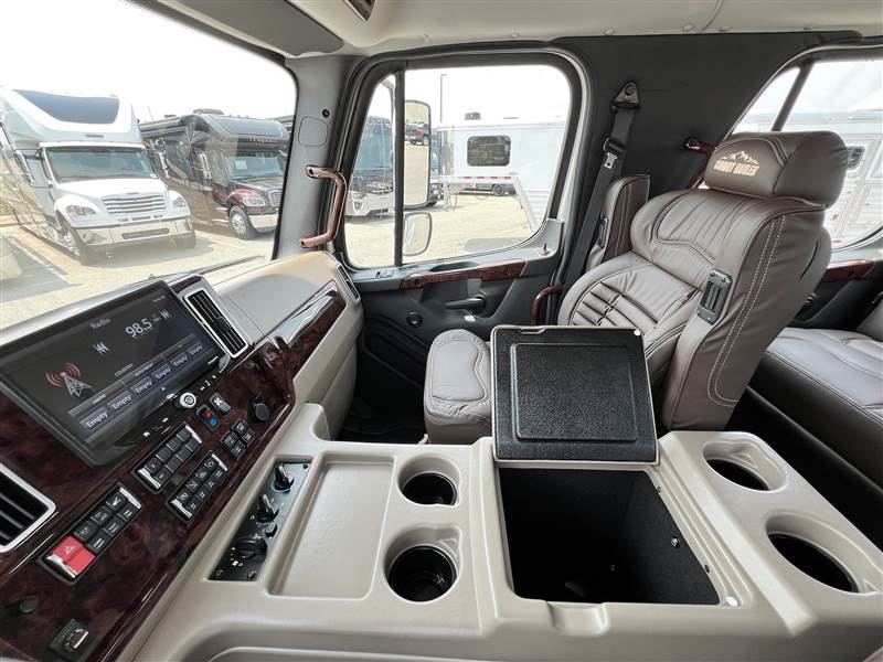 Truck Photo 7
