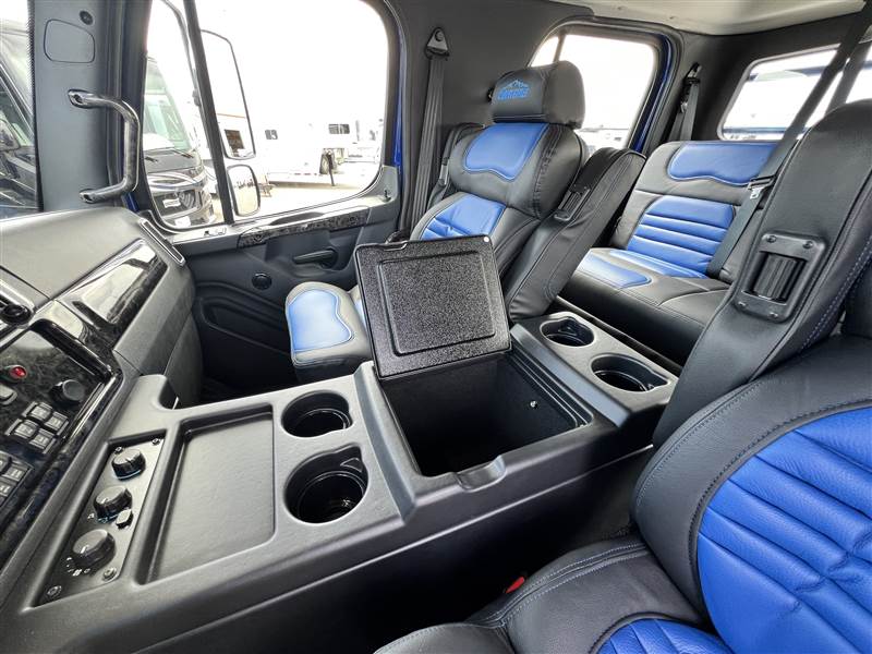 Truck Photo 7