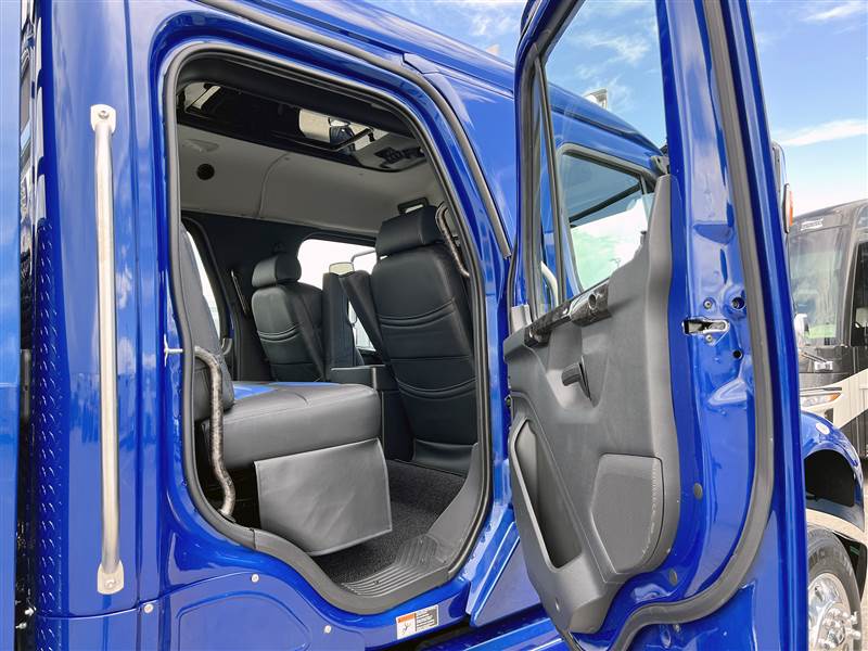 Truck Photo 18