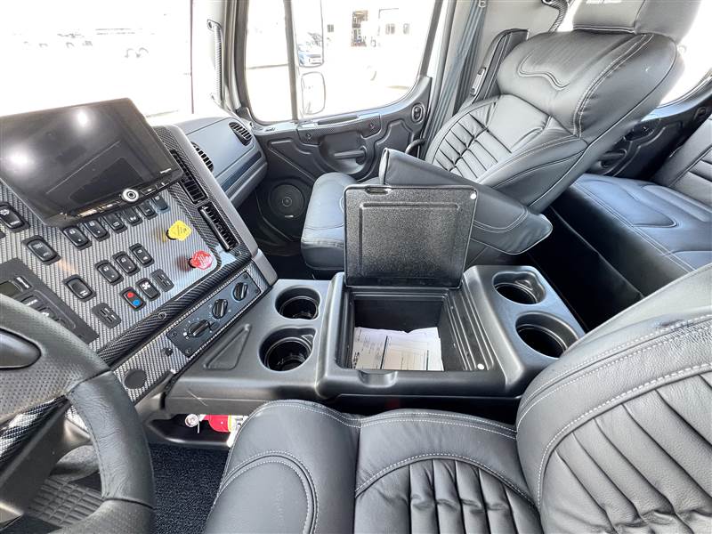 Truck Photo 13