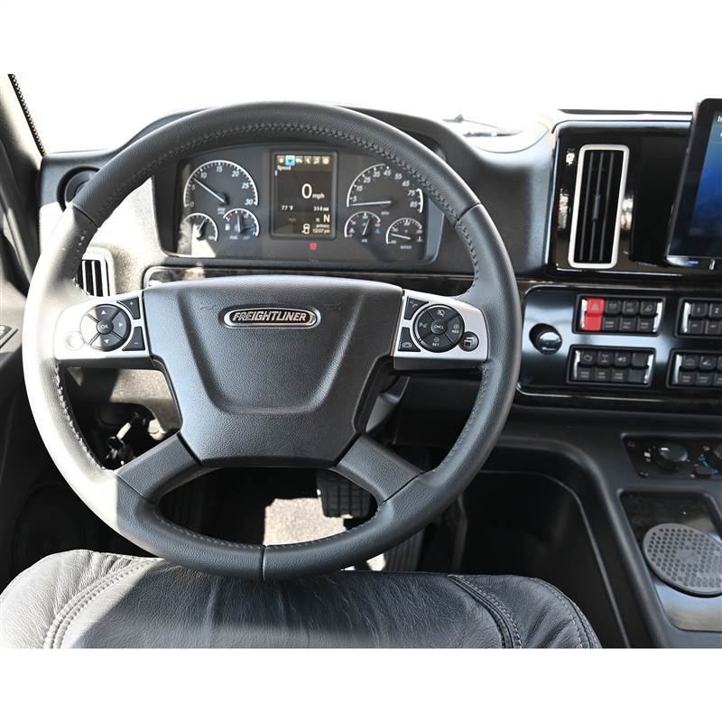 Truck Photo 9