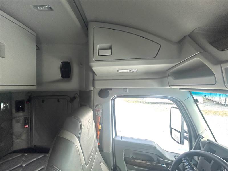 Truck Photo 18