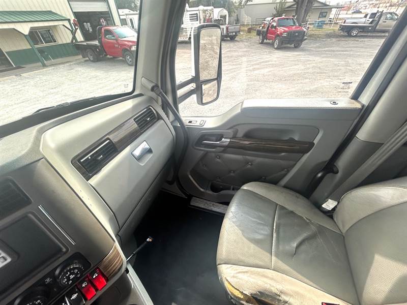 Truck Photo 13