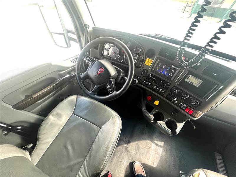 Truck Photo 12