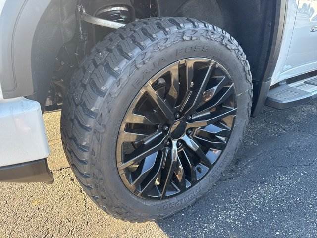 Truck Photo 6