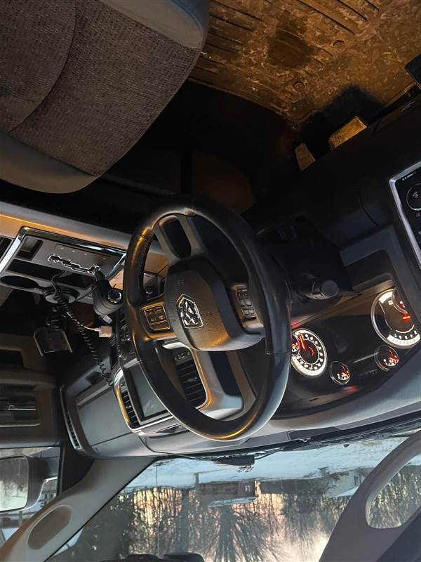 Truck Photo 6