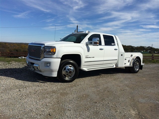 2016 Gmc 3500 Denali Hauler Information