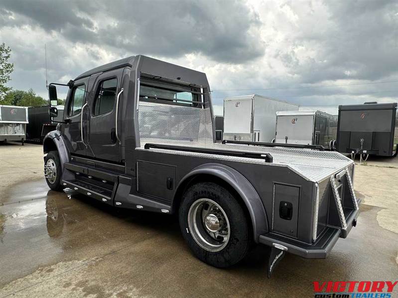 Truck Photo 9
