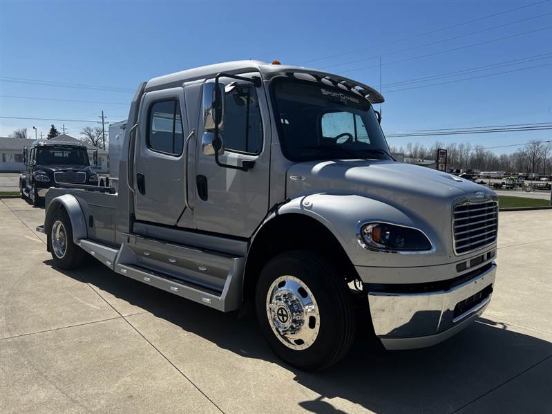 Truck Photo 4