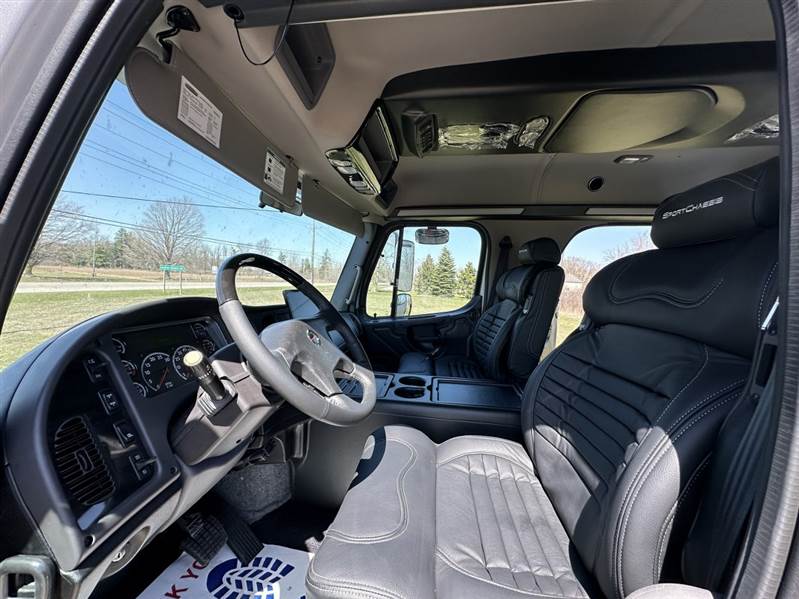 Truck Photo 13