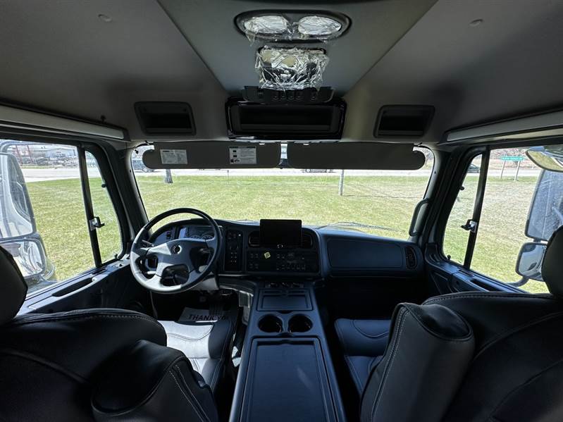 Truck Photo 17