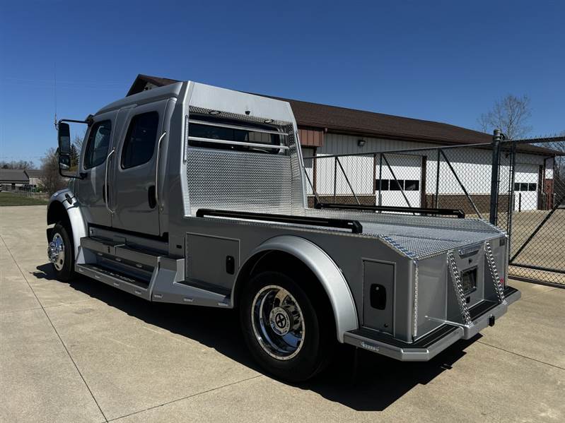 Truck Photo 8