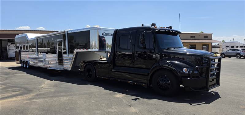 Truck Photo 19