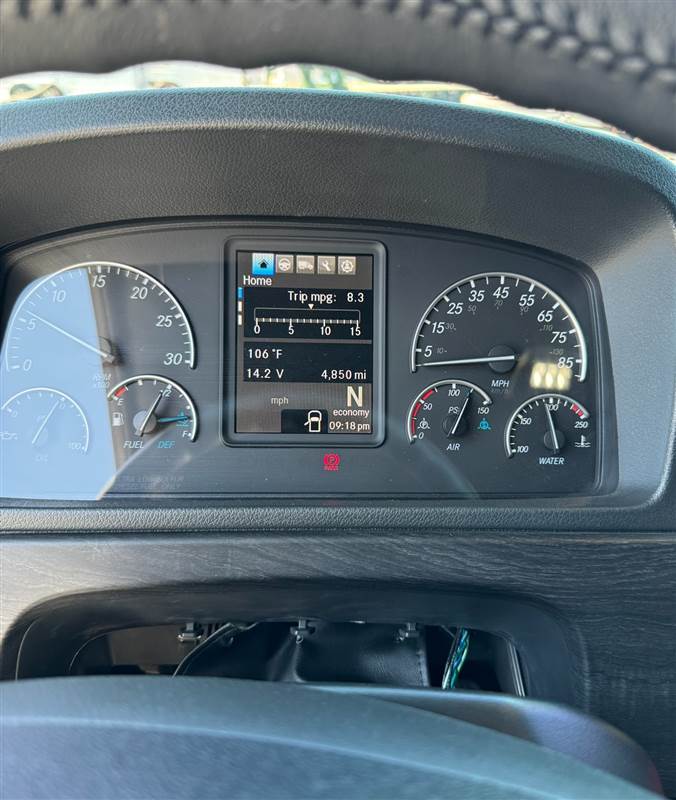 Truck Photo 7
