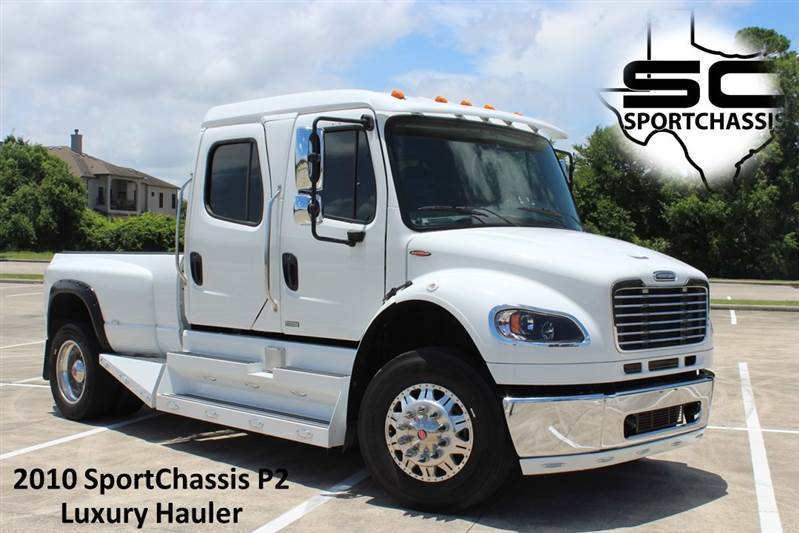 2010 Sportchassis P2 - Freightliner M2 106