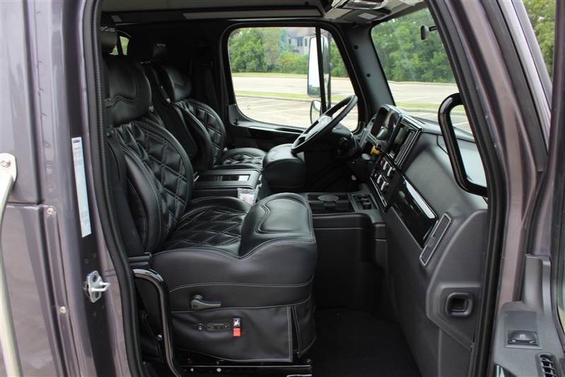 Truck Photo 16