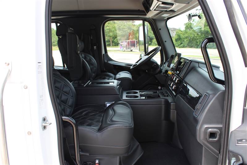 Truck Photo 19