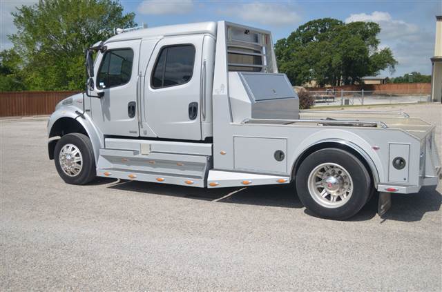 2007 Freightliner Business Class M2 106 Sportchassis