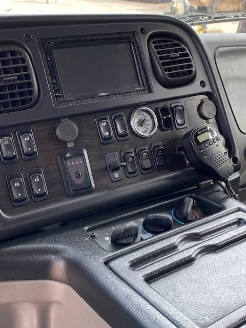 Truck Photo 9