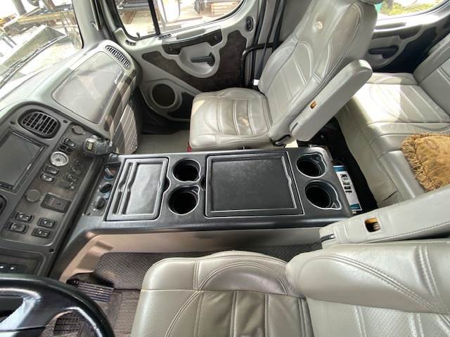 Truck Photo 11